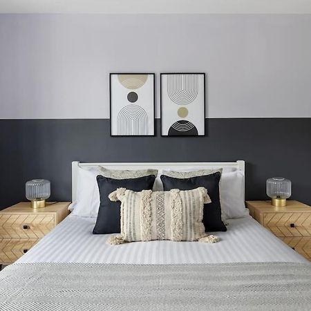 Stylish & Spacious 3 Bed Apartment With Fast Wifi, Close To Tube & Wembly London Eksteriør bilde
