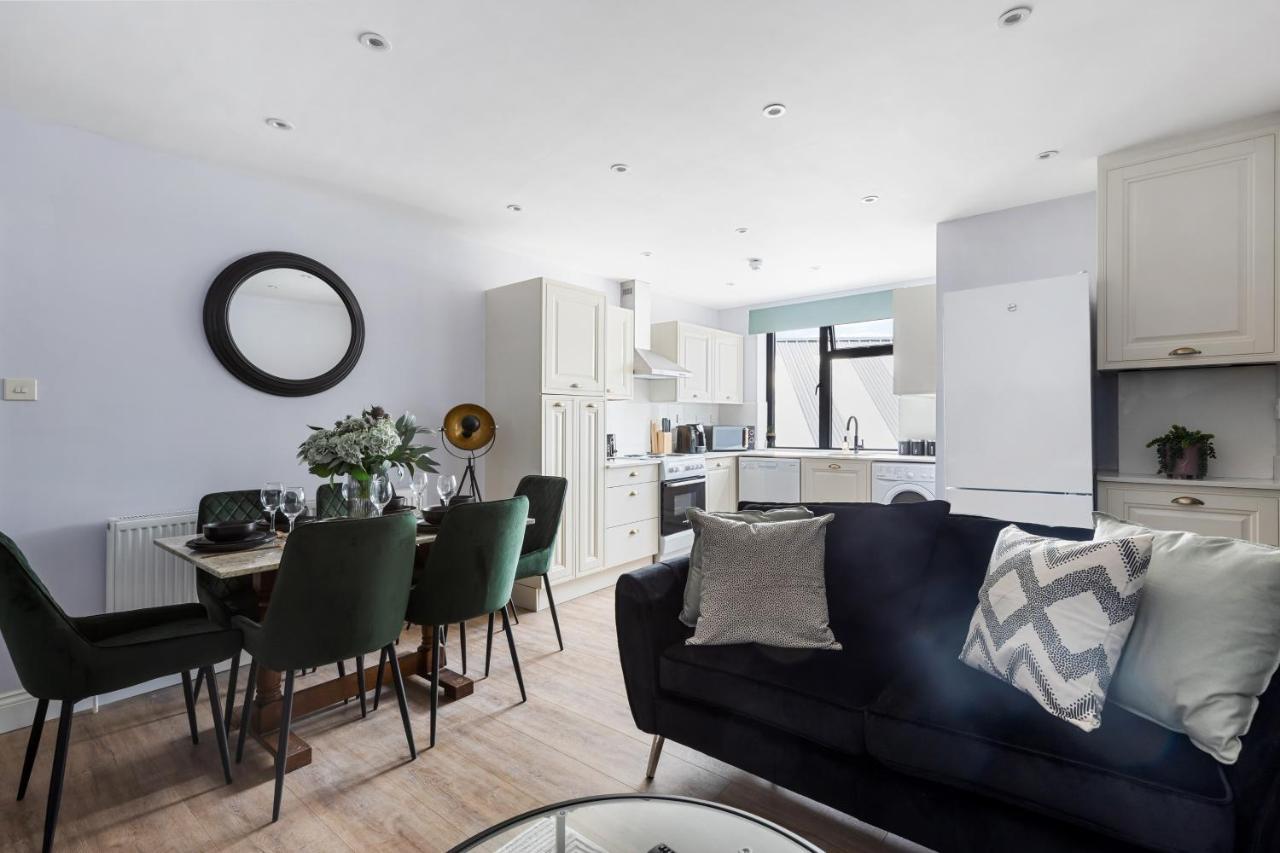 Stylish & Spacious 3 Bed Apartment With Fast Wifi, Close To Tube & Wembly London Eksteriør bilde